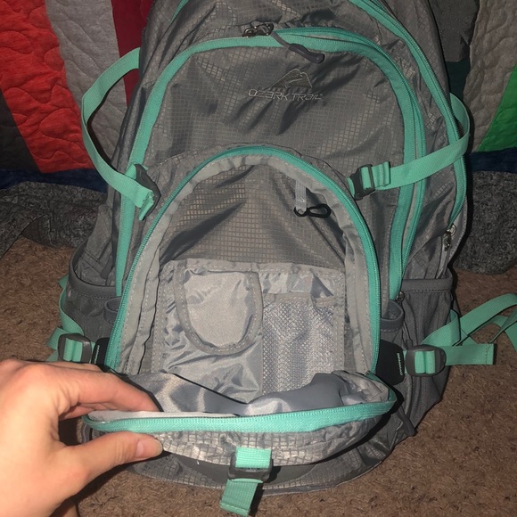 Hiking backpack - Picture 5 of 5